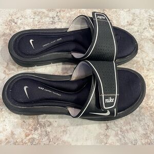 Nike Womens Comfort Sandal Size 7 Black Slide Flip Flop Adjustable